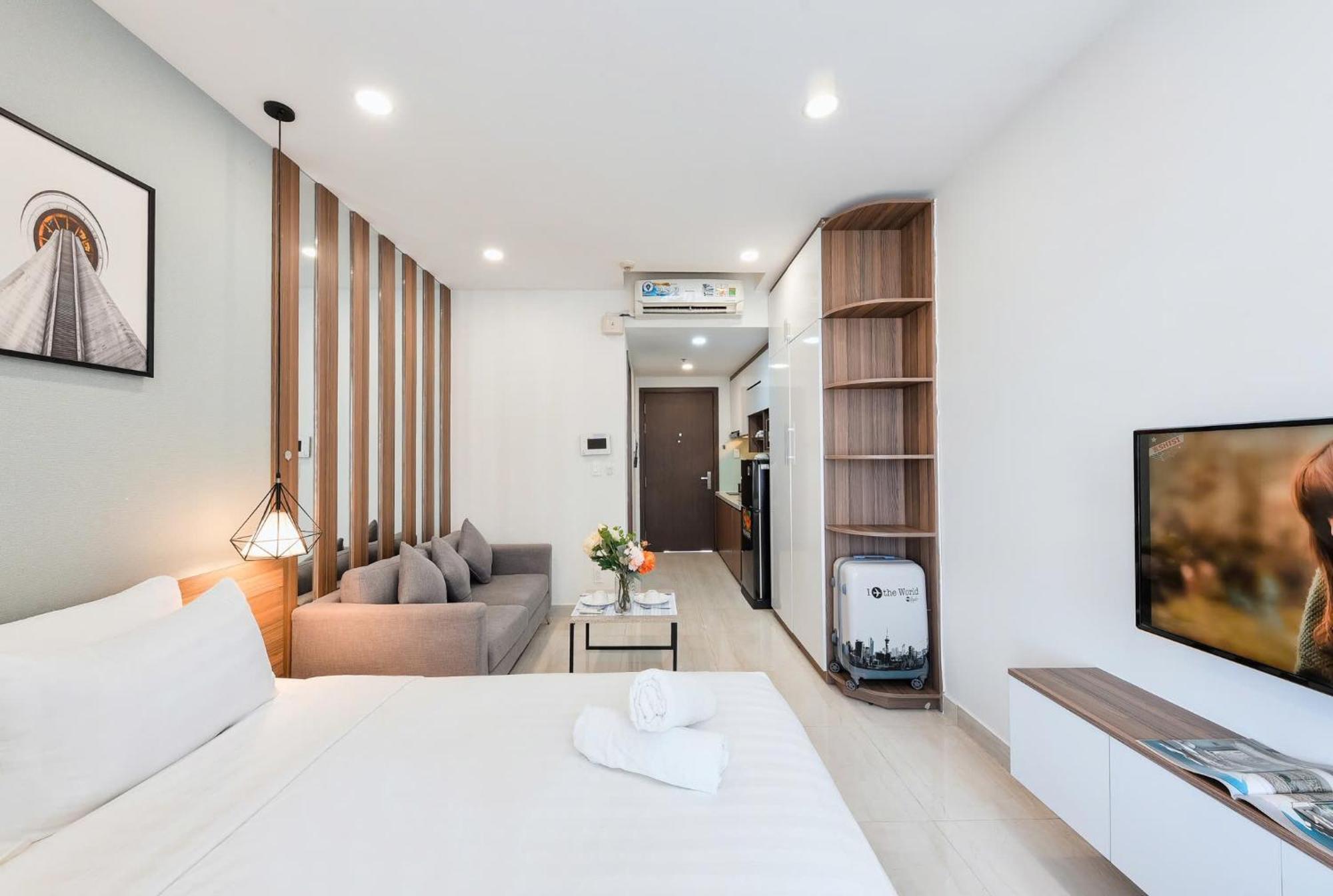 Apartment With Me Saigon - Rivergate Building *