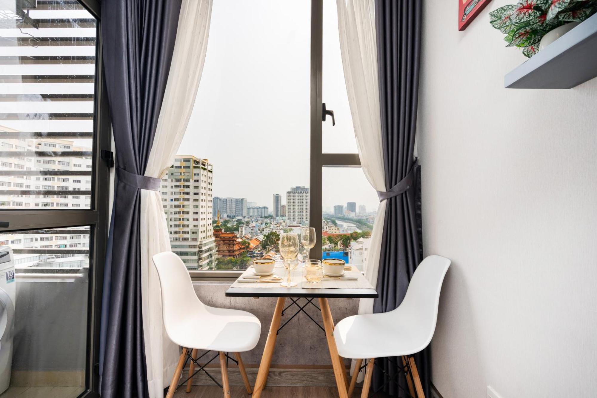 Apartment With Me Saigon - Rivergate Building Ho Chi Minh City