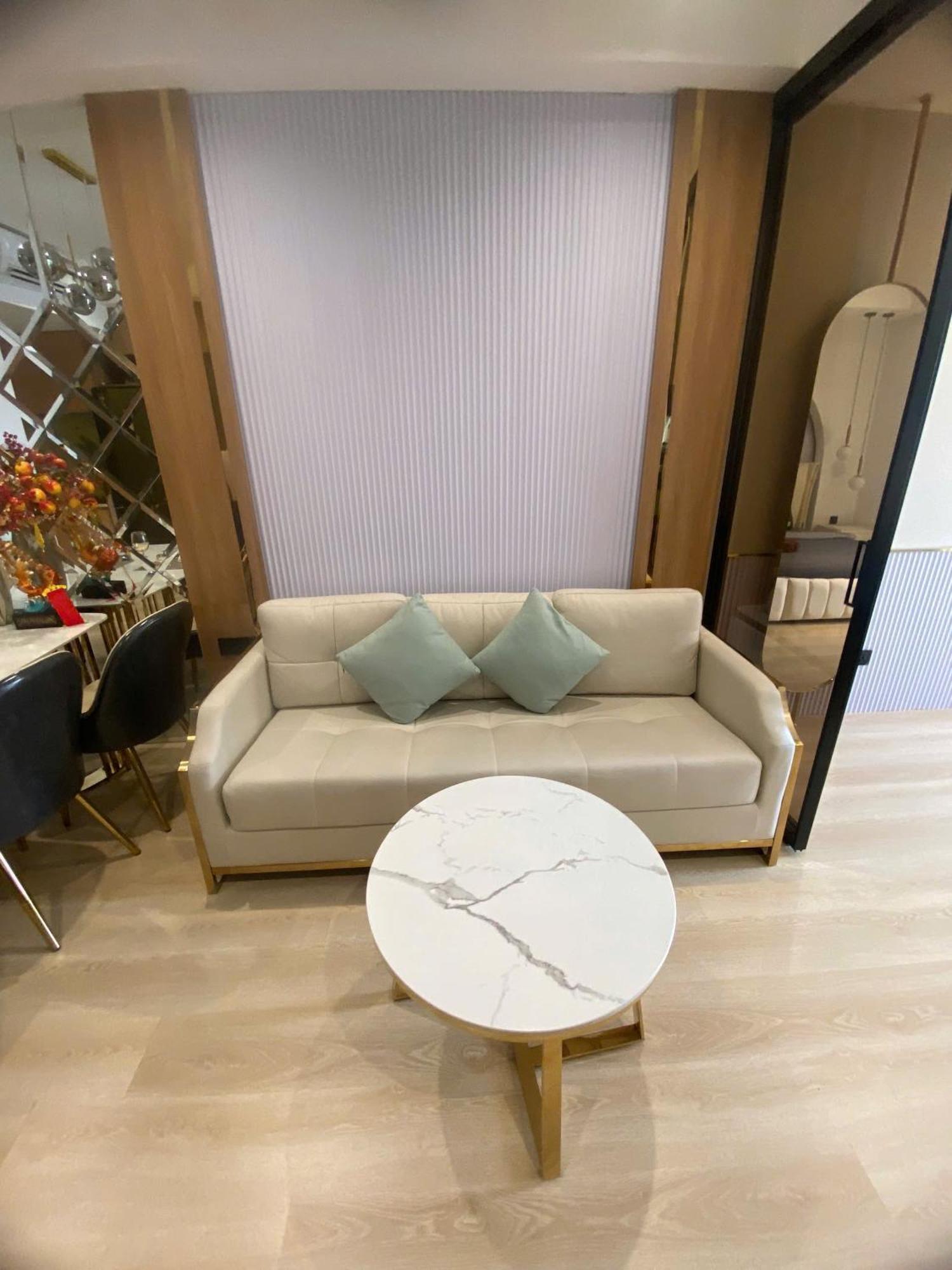 Apartment With Me Saigon - Rivergate Building *